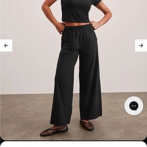 Beyond Yoga Easy Wide Leg Pant NWT